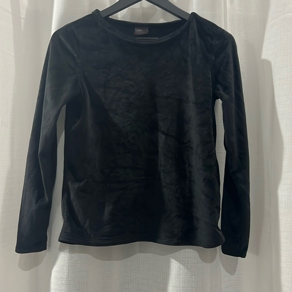 Small Velvet texture long sleeve top - Picture 1 of 4